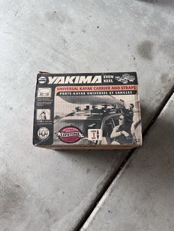 UNIVERSAL KAYAK CARRIER AND STRAPS