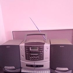 Sony CD/radio cassette 