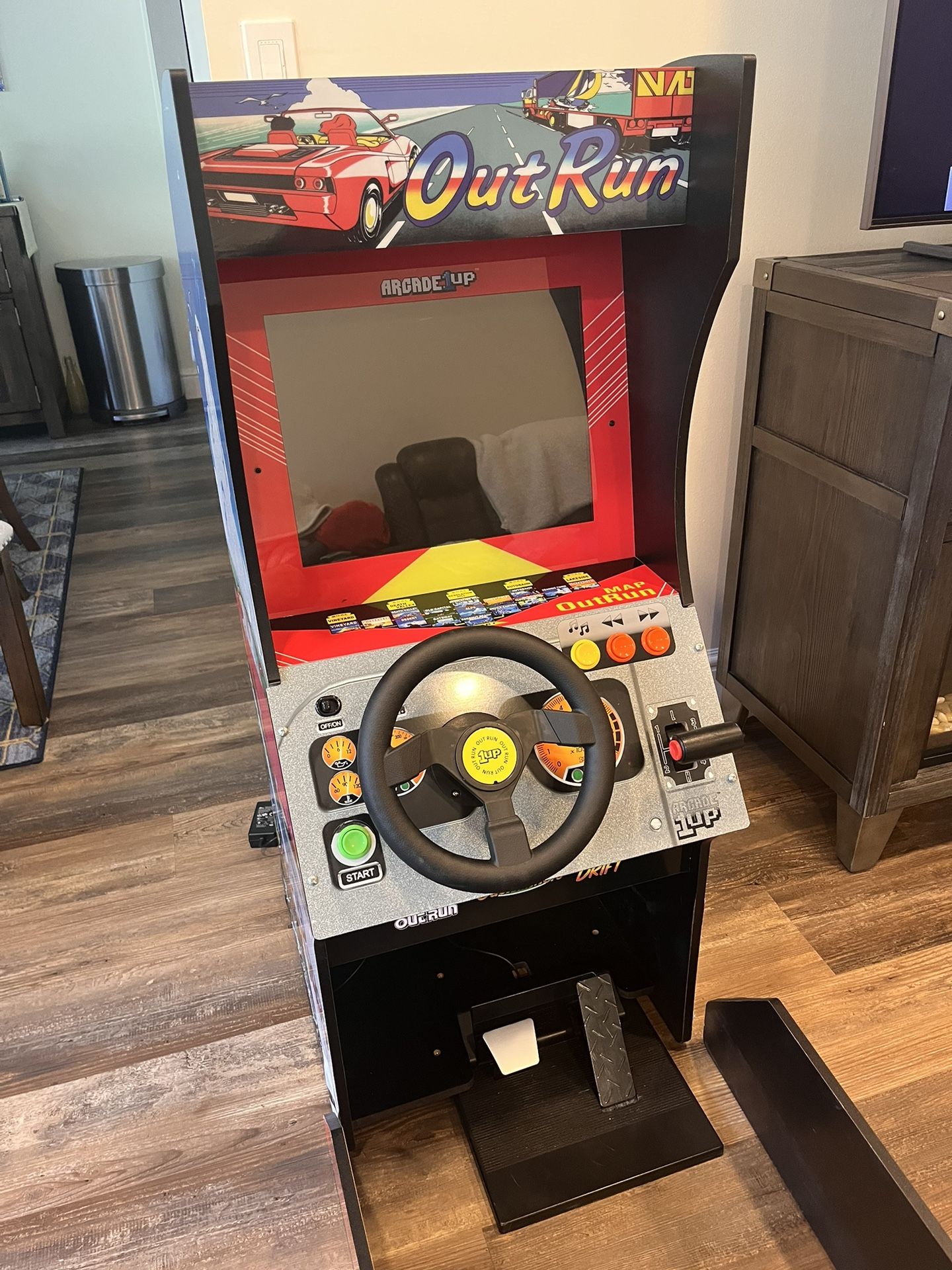 arcade1up　outrun OUT RUN!? Arcade1UP Seated Cabinet - ULTIMATE UNBOXING & REVIEW