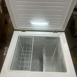 Magic Chef 5.0 cu ft. Chest freezer