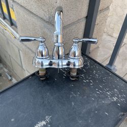 Nice chrome bathroom sink foucet $ 15.00.