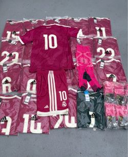 REAL MADRID SOCCER UNIFORM SETS – $40 EACH ⚽️ 20 complete uniform sets available! Each set includes: • Jersey • Shorts • Number • Socks 📦 Ready fo