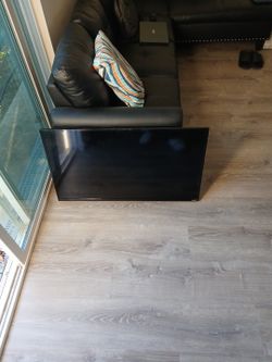 Vizio 45inch Flat-screen TV Not Smart