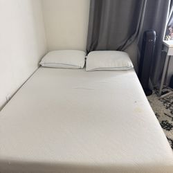 Full Size Mattress With Box 