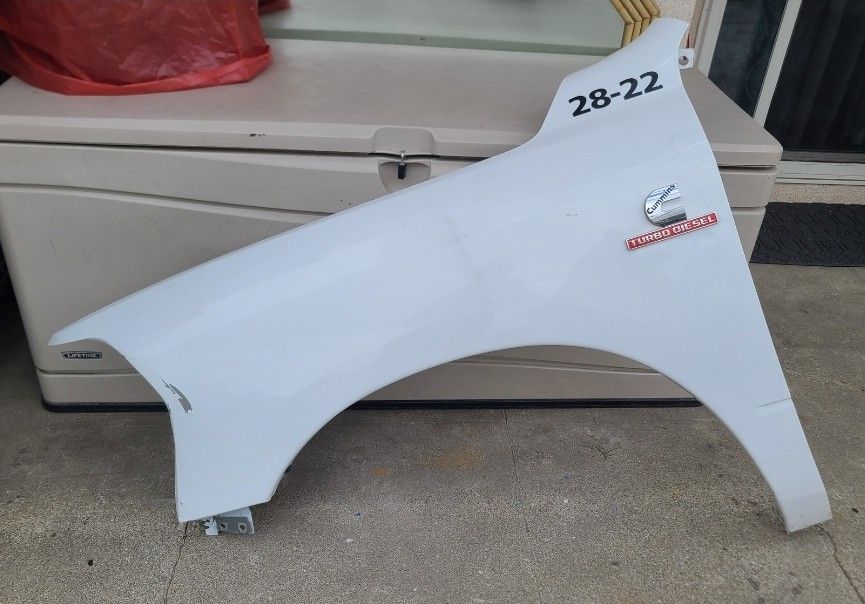 2019 - 2024 DODGE RAM RAM2500 RAM3500 LEFT FENDER DRIVER SUDE GENUINE USED OEM. X4