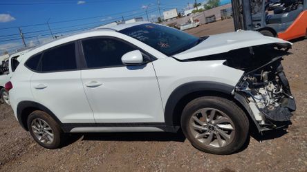 2018 Hyundai Tucson for parts