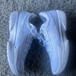 NEW Nike G.T. Cut Academy Basketball Shoes