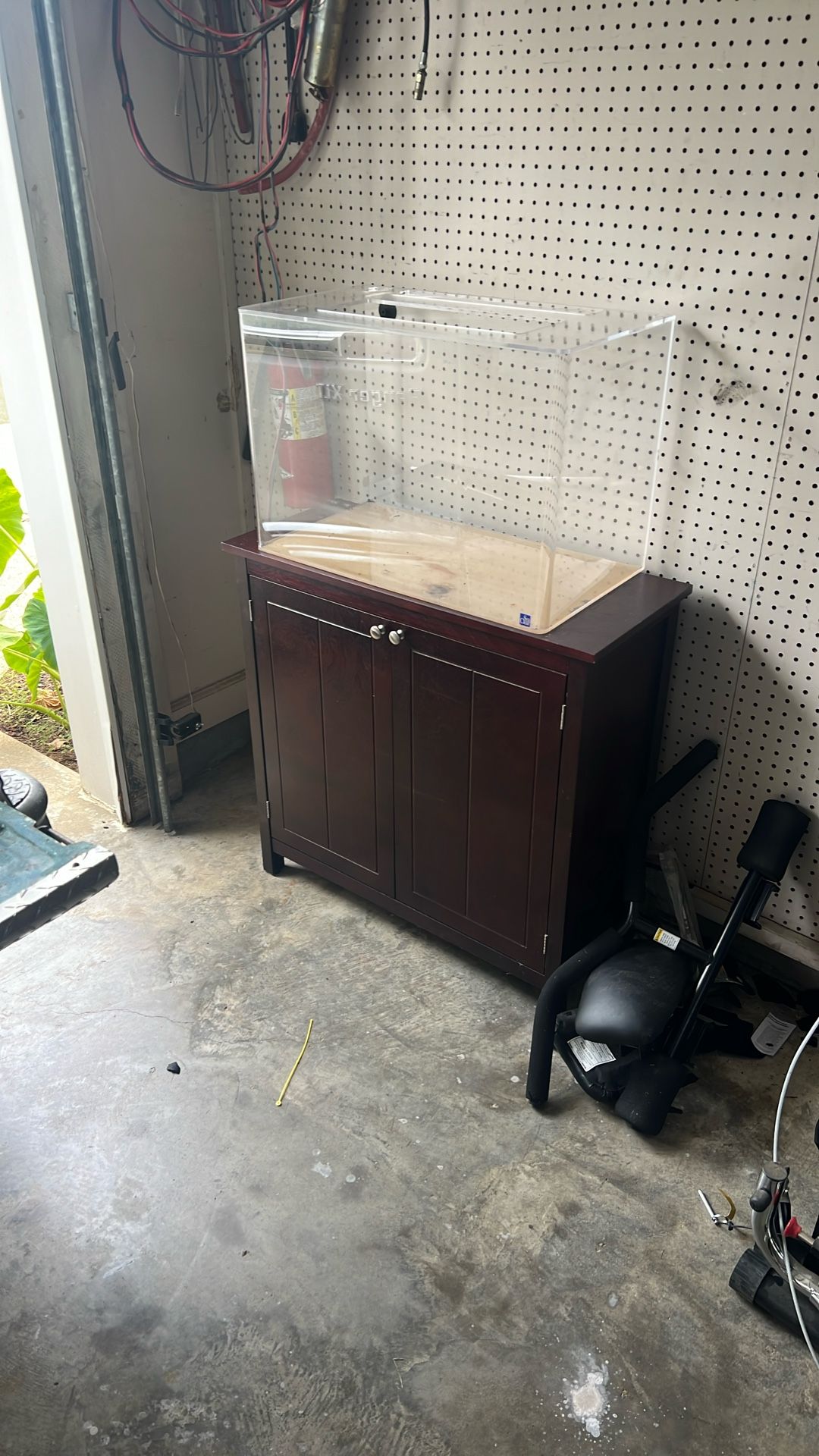 Fish Tank And Cabinet With  Extra Decor For Tank