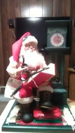 Animated santa clause figure