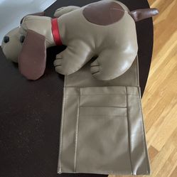 Vinyl Dog tv remote control holder