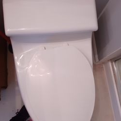 Sterling Toilet (Elongated)