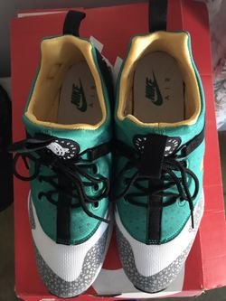 Nike air huarache 9 worn once $50