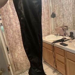 Black Leather Boots size 8. Above The Knee NEW IN BOX