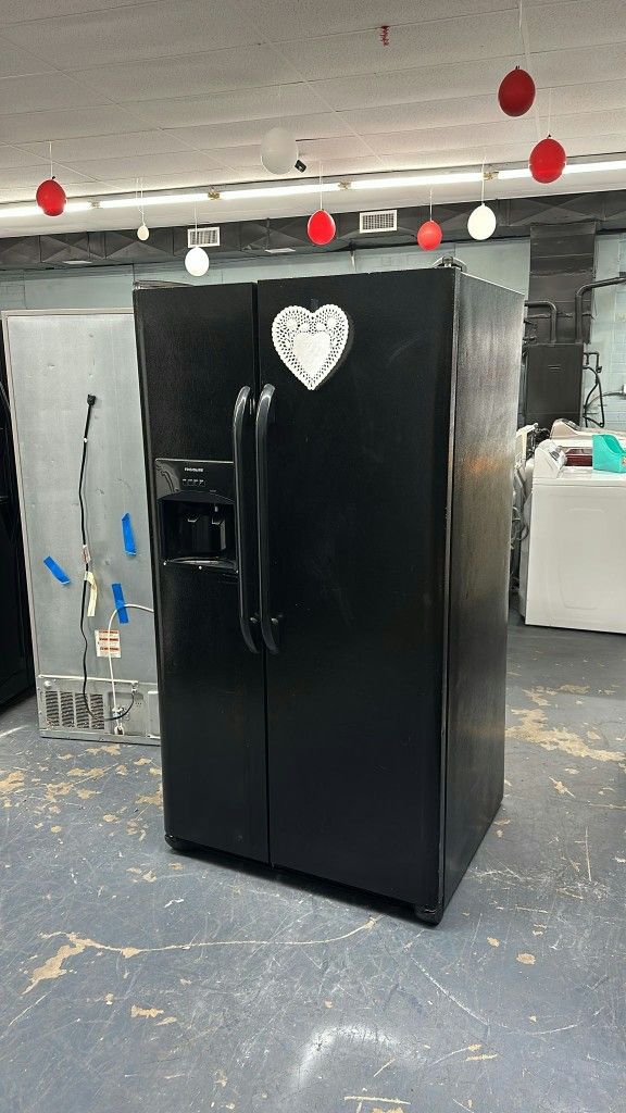 Frigidaire Icemaker on door Refrigerator Fridge Fully Functional
