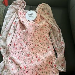 Beautiful pink dress brand new size small