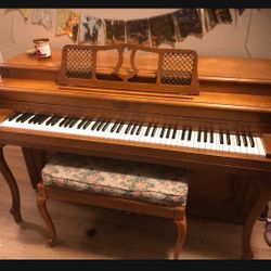 Lester Piano