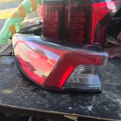 2020-2022 FORD ESCAPE OEM TAIL LIGHT DRIVER SIDE