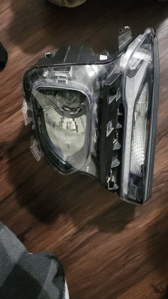 chevy trailblazer  headlight HALOGEN 2021 2022 2023