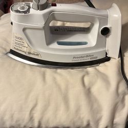 IRON, 11420 Extended Tip QuickGlide Nonstick Soleplate Spray/Blast Automatic Shutoff 