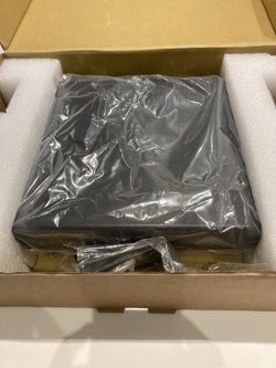 Araknis AN-310-RT-4L2W Gigabit Dual-WAN VPN Router 