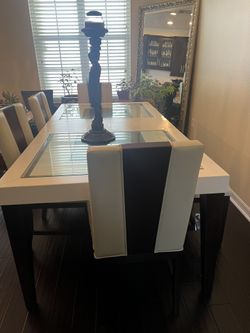 Sofia Vergara Savona Ivory 6pc Rectangle Dining Room Set for Sale in Orlando FL OfferUp