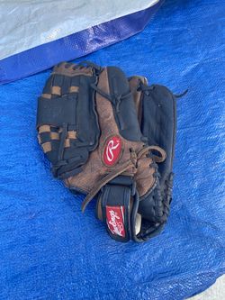 ⚾ BASEBALL & SOFTBALL GLOVES – 3 GLOVE BUNDLE – $75 OBO! 🥎