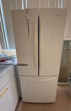 30" Wide Whirlpool White French Door Refrigerator Bottom Freezer 19.7