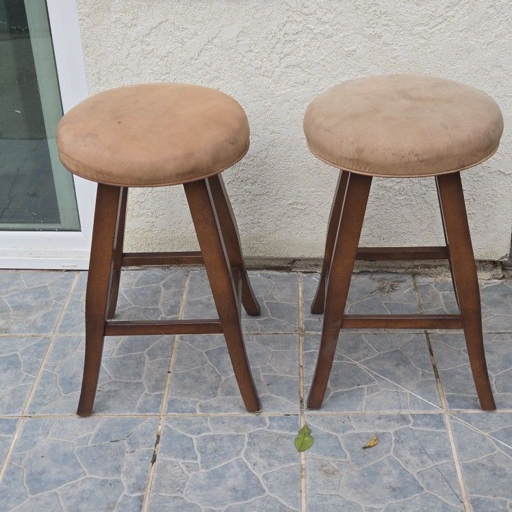 Bar Stools Set