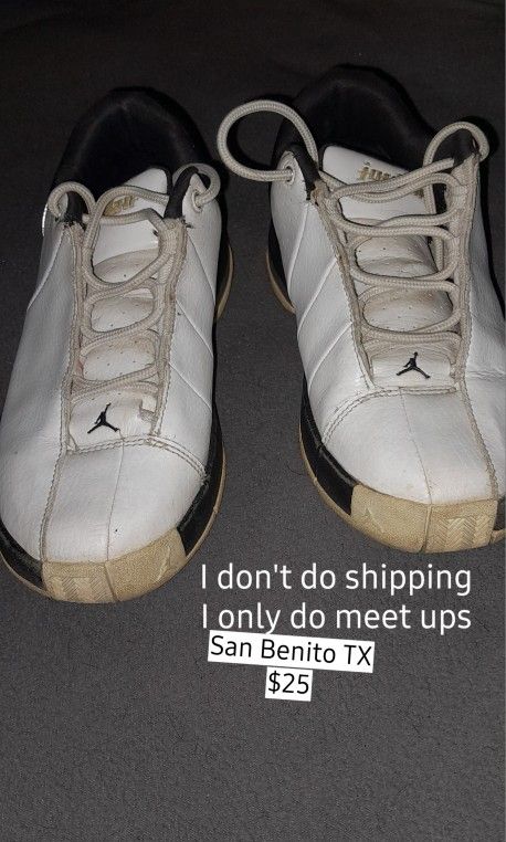 Air Jordan Women Shoe Size 4.5