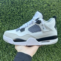 Air Jordan 4 Military Black 
