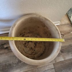 Large Plastic Plant Pot $10.00