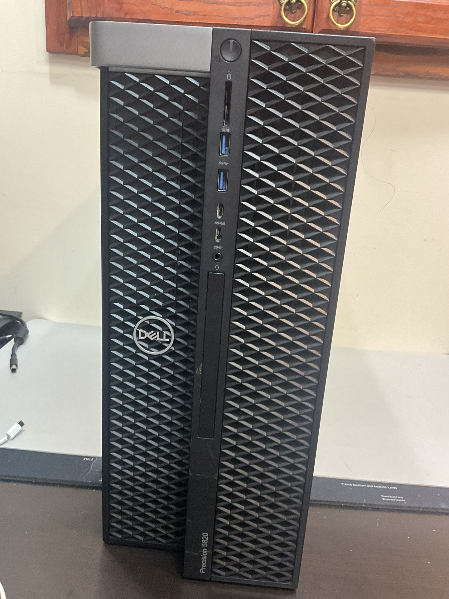 Dell Precision 5820 Tower Workstation Xeon W-2123 3.6ghz 16GB 500sd Window11pro