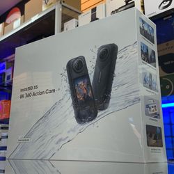 Insta 360 X5 8K Action Camera Essentials Bundle