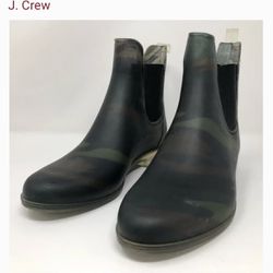 JCREW Matte Green camo rain boots. Size 8. New