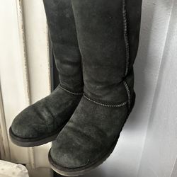 Black Uggs