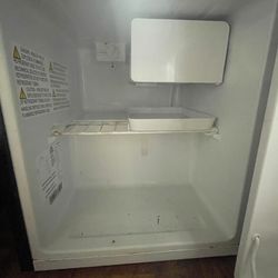 Mini refrigerator