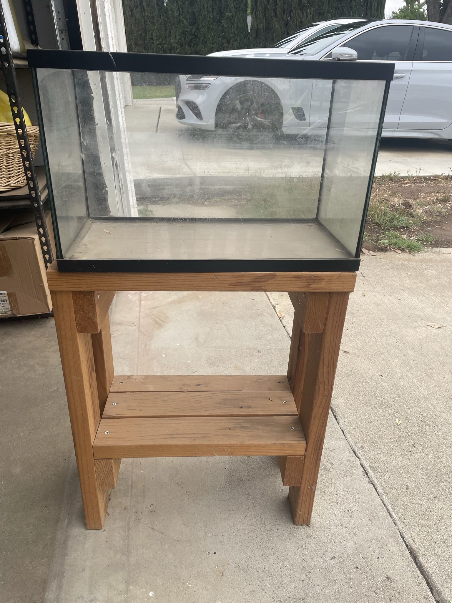 10 Gallon Tank And Stand