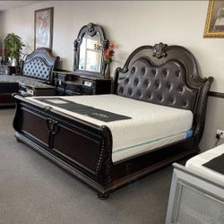 Stanley Cherry Brown King Sleigh Bed