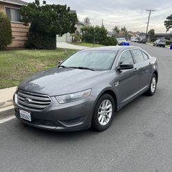 2014 Ford Taurus