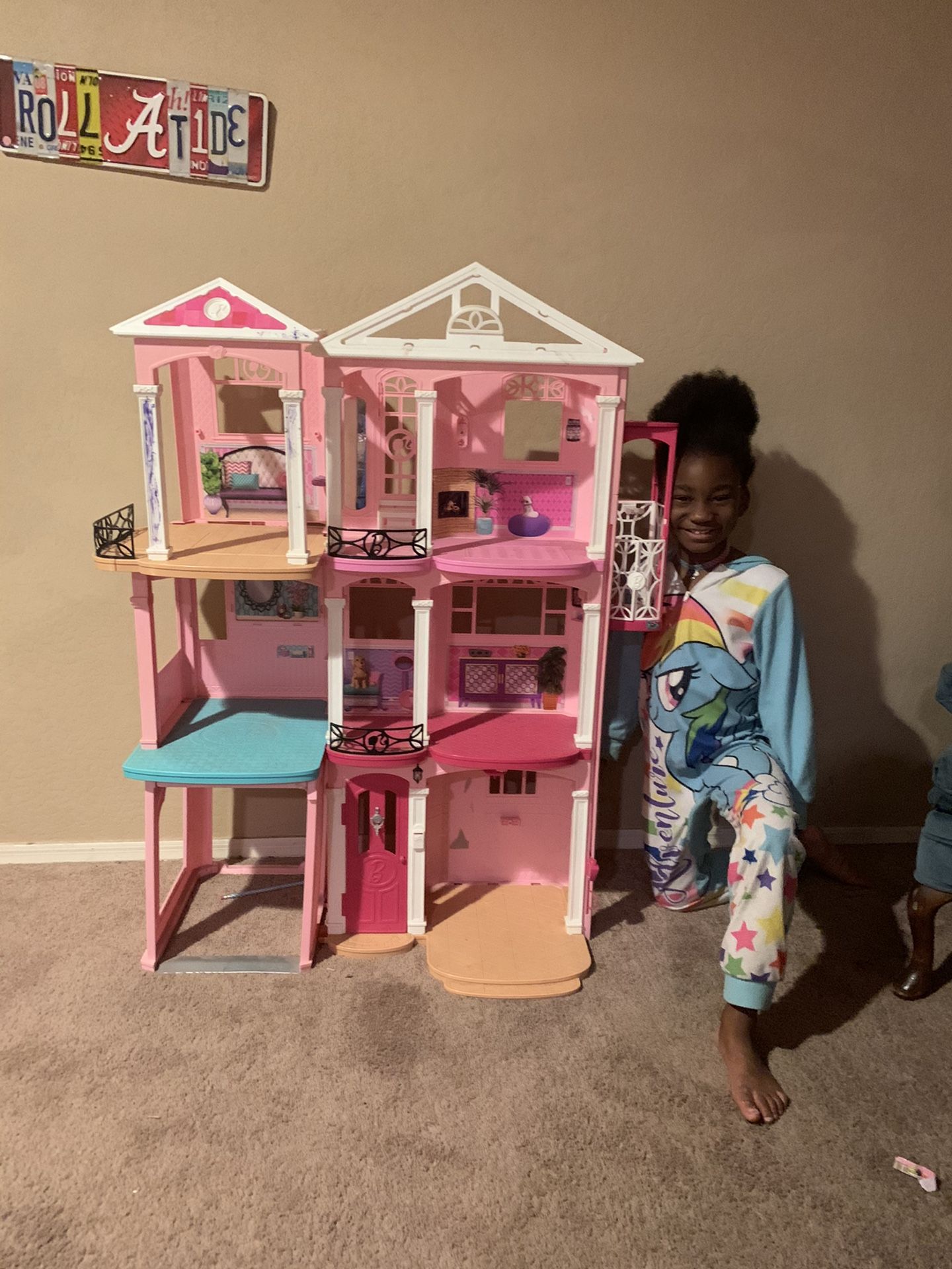 Giant Barbie doll house!!