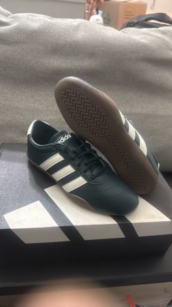 Adidas Low-Top Sneakers Dark Green