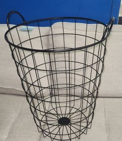 Industrial Style Round Black Metal Wire Storage Basket