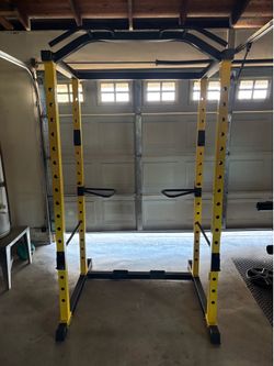Squat rack / power rack
