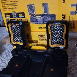 Dewalt Light  New In The Box  Tool Only $155 Pick Up Close To Flamingo And Pecos ""Es Nueva  
