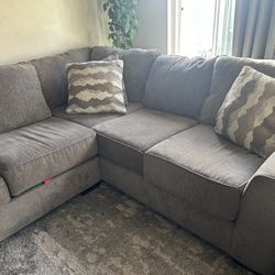 Chaise Sectional With Ottoman 