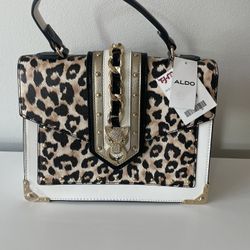 Last Minute Gift Idea 💡 New w Tags 🏷️ Purse 