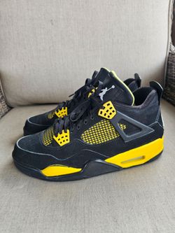 Air Jordan 4 Thunder 2012  Black Yellow Sneakers