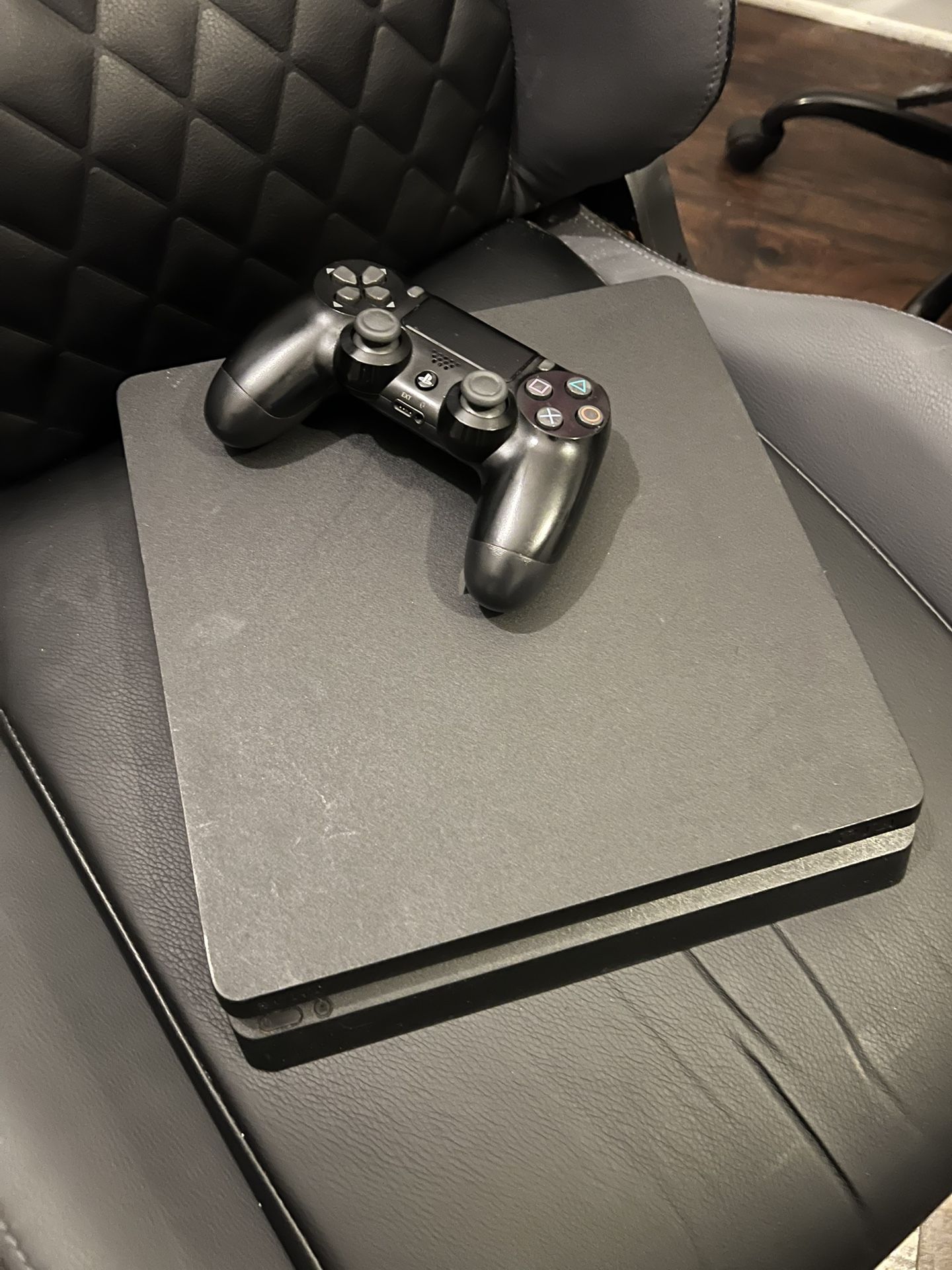 PS4 Slim 1TB