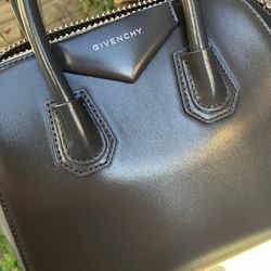 Givenchy Mini Antigona