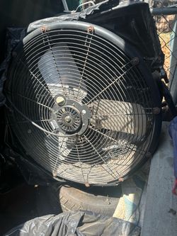 24in commercial fan